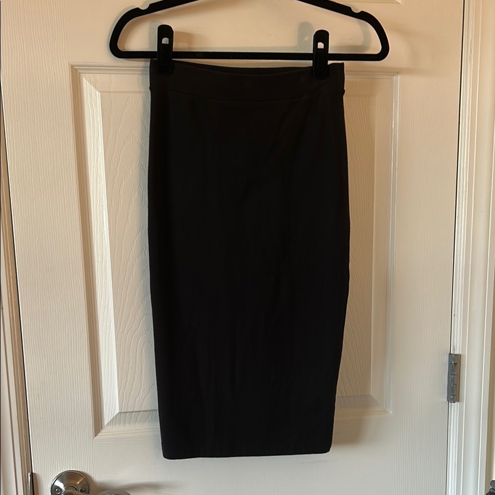 Elegant Black Pencil Skirt